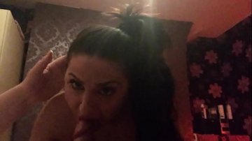 Romanca suce énorme membre